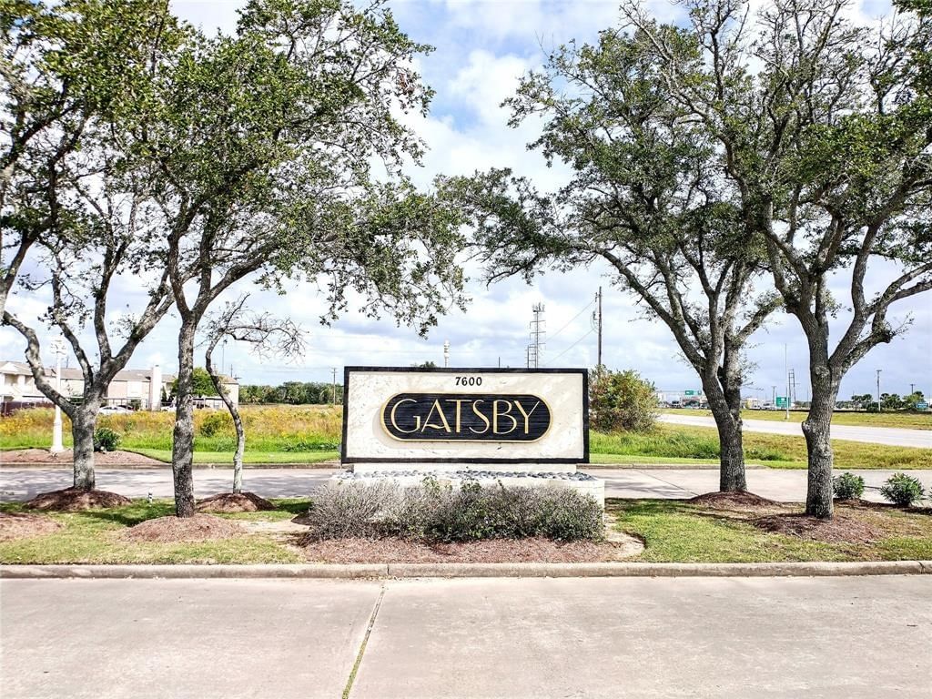 Real estate property located at 7600 Emmett F Lowry #704, Galveston, Gatsby Condo, Texas City, TX, US