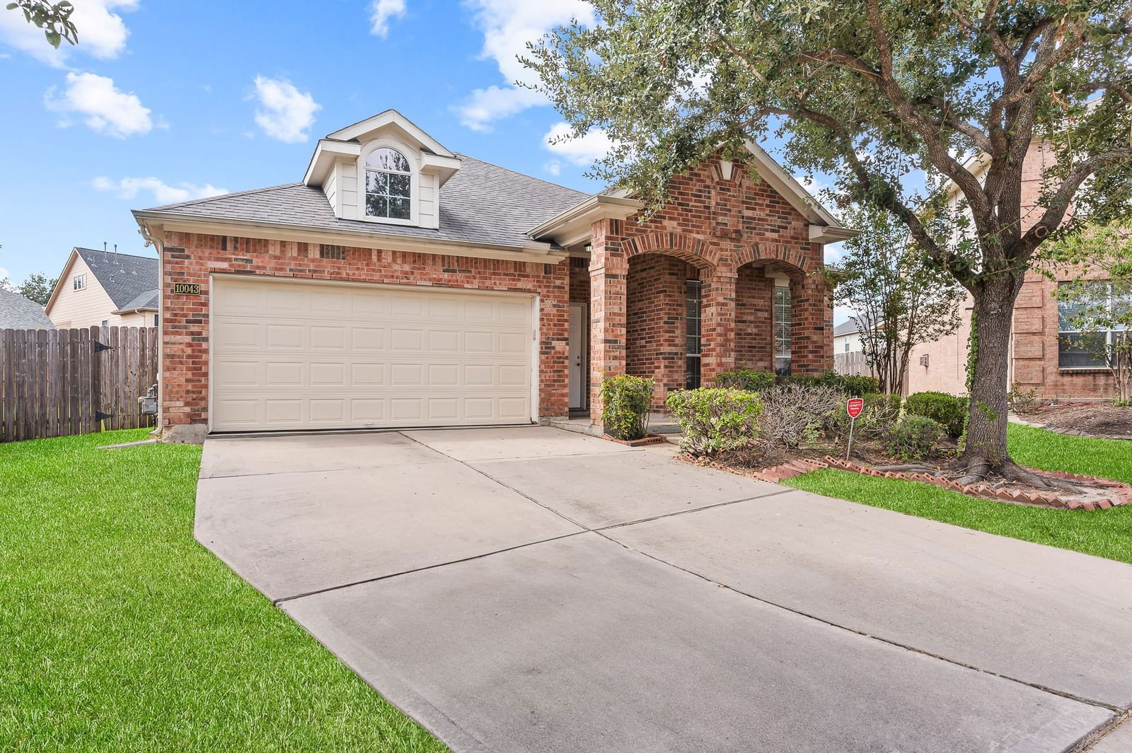 Real estate property located at 10043 Deer Track, Harris, SILVER OAK TRAILS, Houston, TX, US