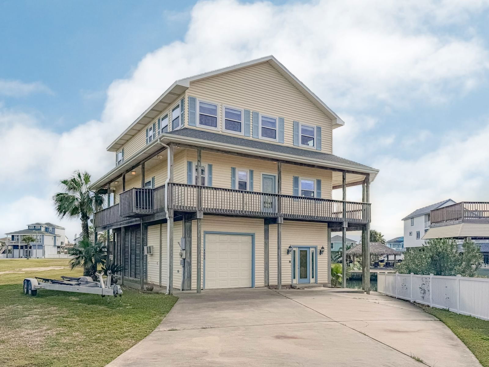 Real estate property located at 1303 Tiki, Galveston, Tiki Island, Tiki Island, TX, US