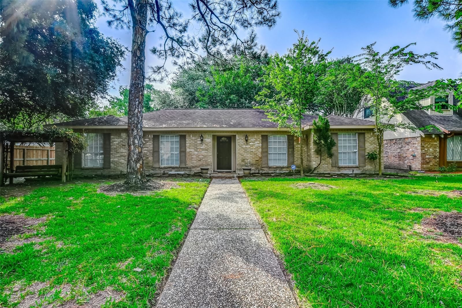 Real estate property located at 2115 Briarcrest, Harris, Briar Village Sec 02, Houston, TX, US