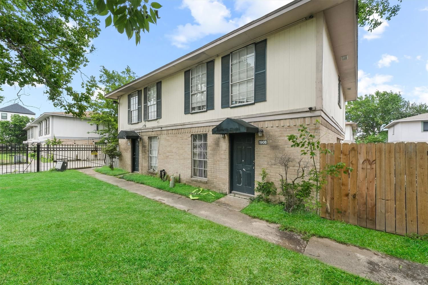 Real estate property located at 1908 Upland, Harris, Upland Village Sec 02, Houston, TX, US