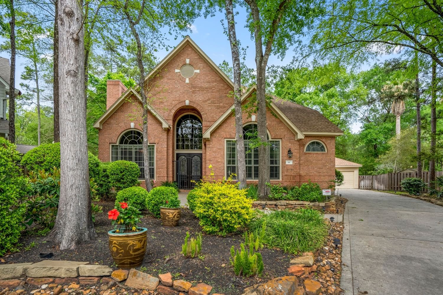 Real estate property located at 66 Meadowridge, Montgomery, The Woodlands Cochrans Crossing, The Woodlands, TX, US