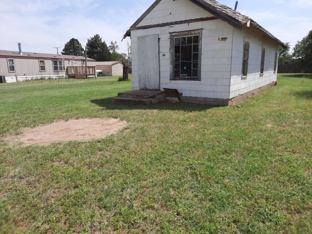 Real estate property located at 306 Longwood, Hutchinson, Otf, Fritch, TX, US