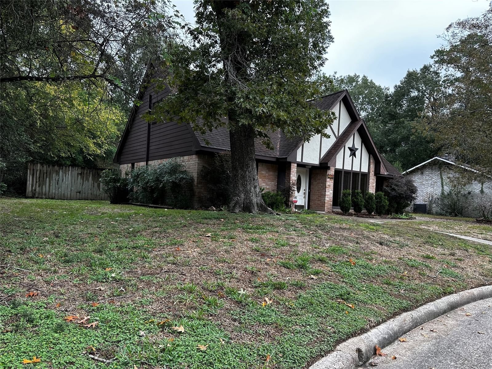 Real estate property located at 2107 Poplar Park, Harris, Woodland Hills Village Sec 08, Houston, TX, US