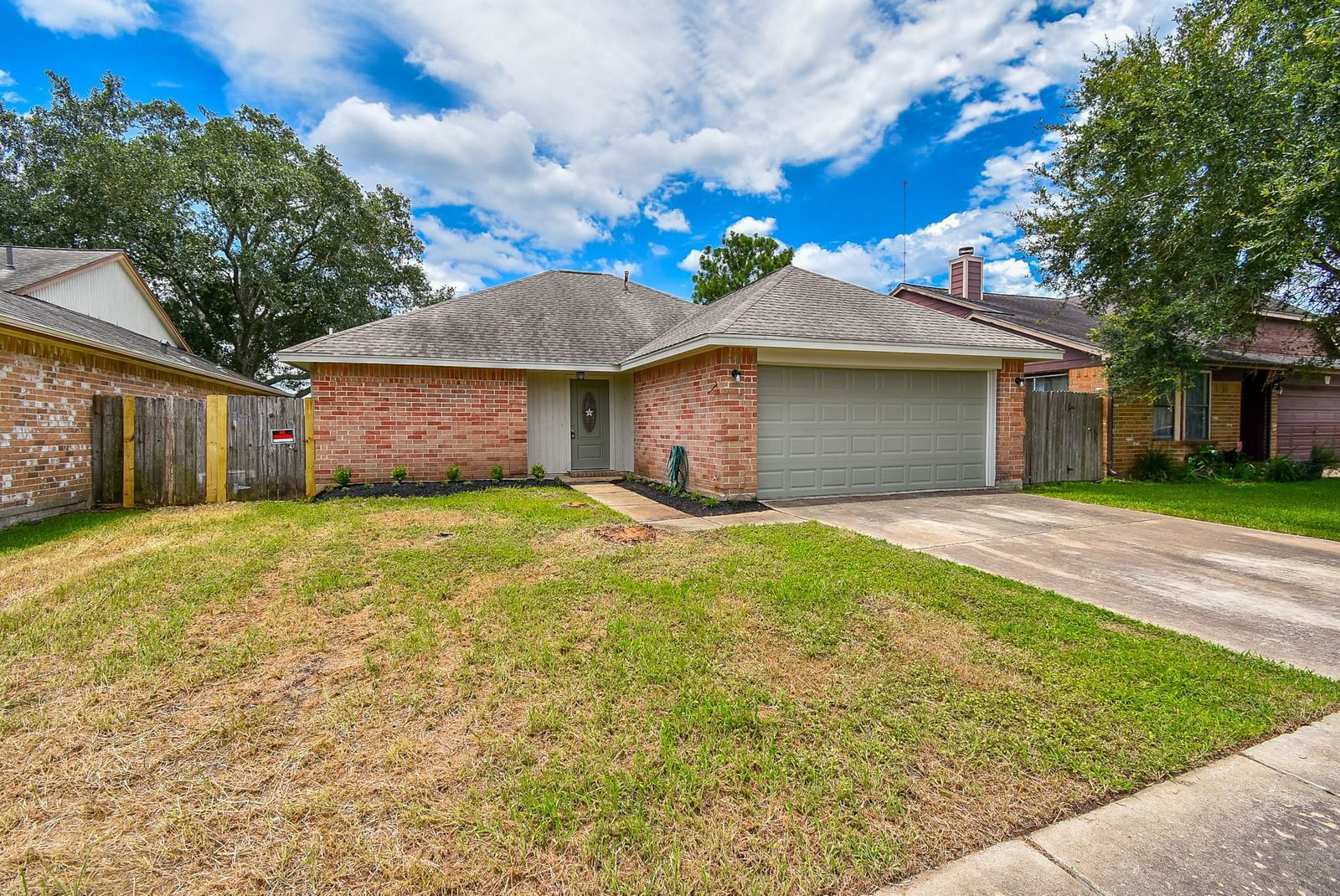 Real estate property located at 2045 Hickory Glen, Fort Bend, Hunters Green, Missouri City, TX, US