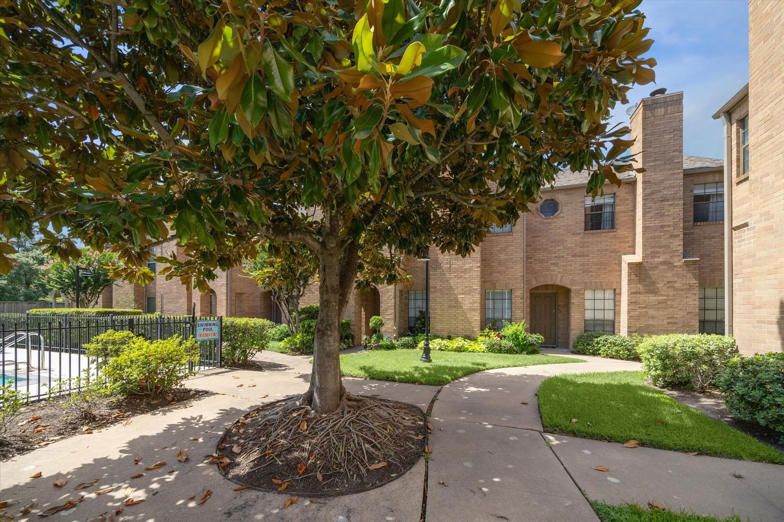 Real estate property located at 3300 Bellefontaine #16, Harris, Gramercy Park, Houston, TX, US