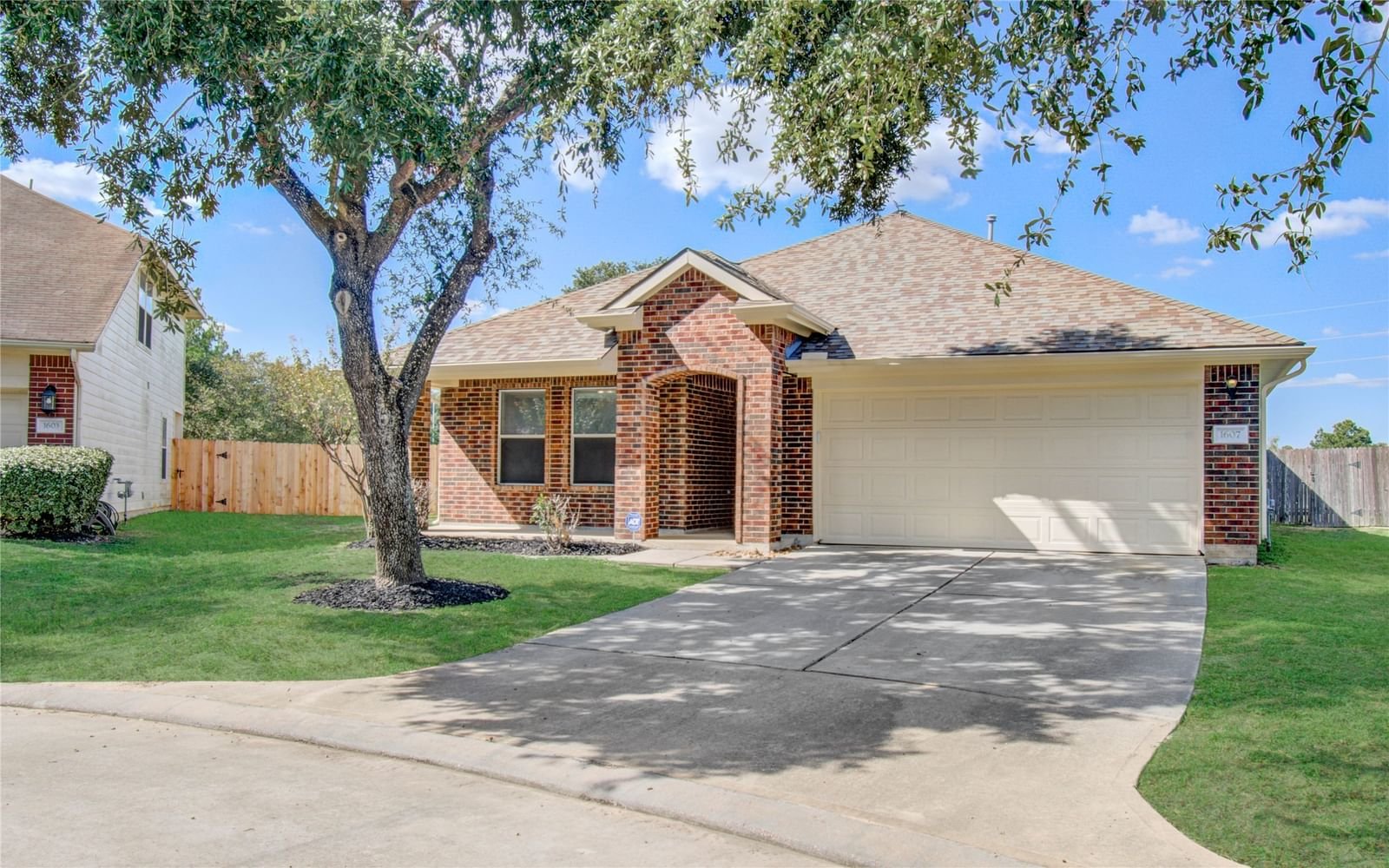 Real estate property located at 1607 Hade Meadow Lane, Harris, Meadowview Farms Sec 03, Houston, TX, US