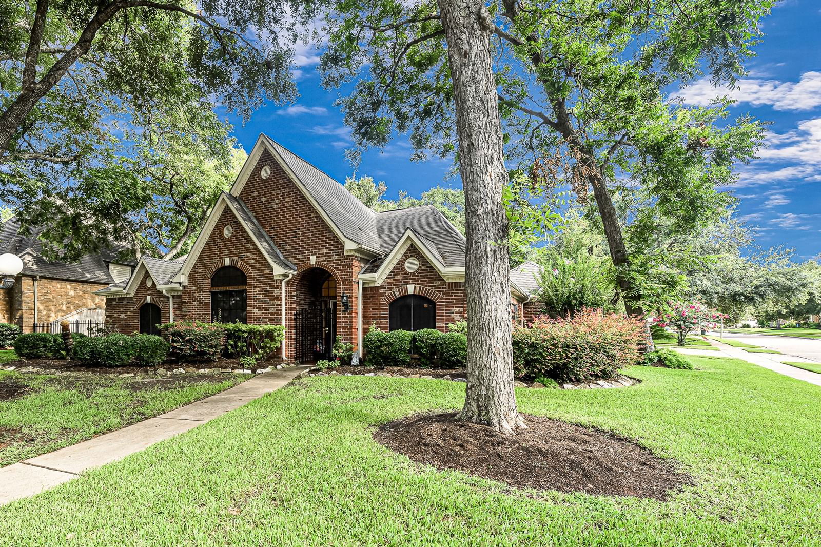 Real estate property located at 1302 Woodfair, Fort Bend, Pecan Grove Plantation, Richmond, TX, US