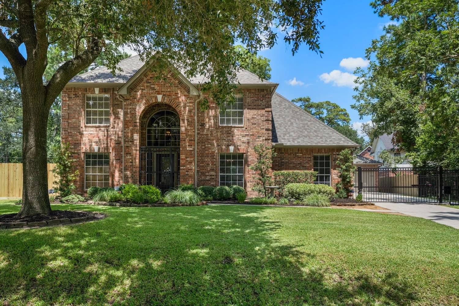 Real estate property located at 315 Bickett, Harris, Spring, TX, US