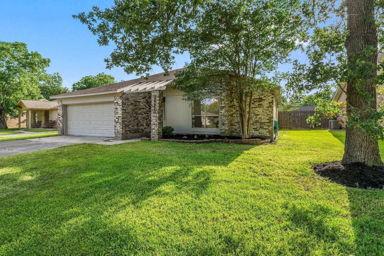 Real estate property located at 16970 Mockingbird, Montgomery, Gleneagles 02a, Conroe, TX, US