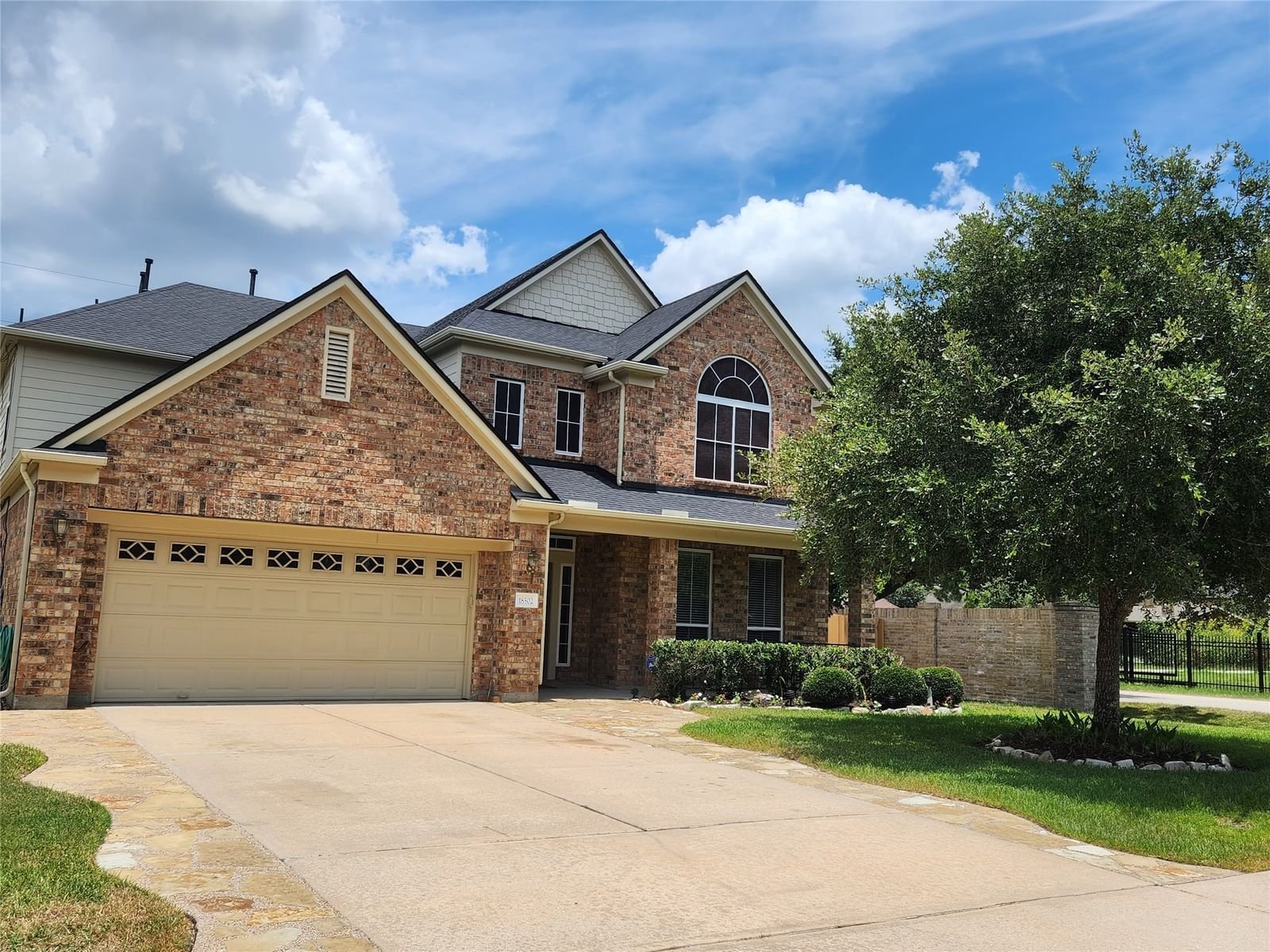 Real estate property located at 18502 Keystone Oak, Harris, Houston, TX, US