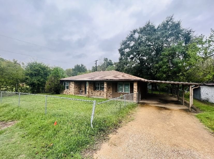 Real estate property located at 18620 Sh 7, Houston, W H JONES, Ratcliff, TX, US