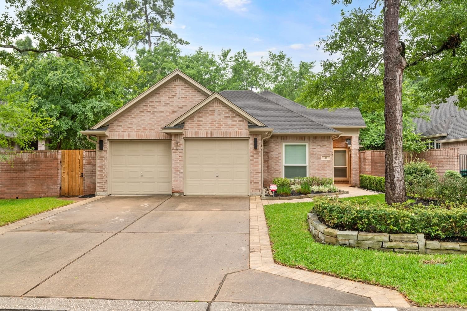 Real estate property located at 35 Silkbay, Montgomery, Wdlnds Village Alden Br 30, The Woodlands, TX, US