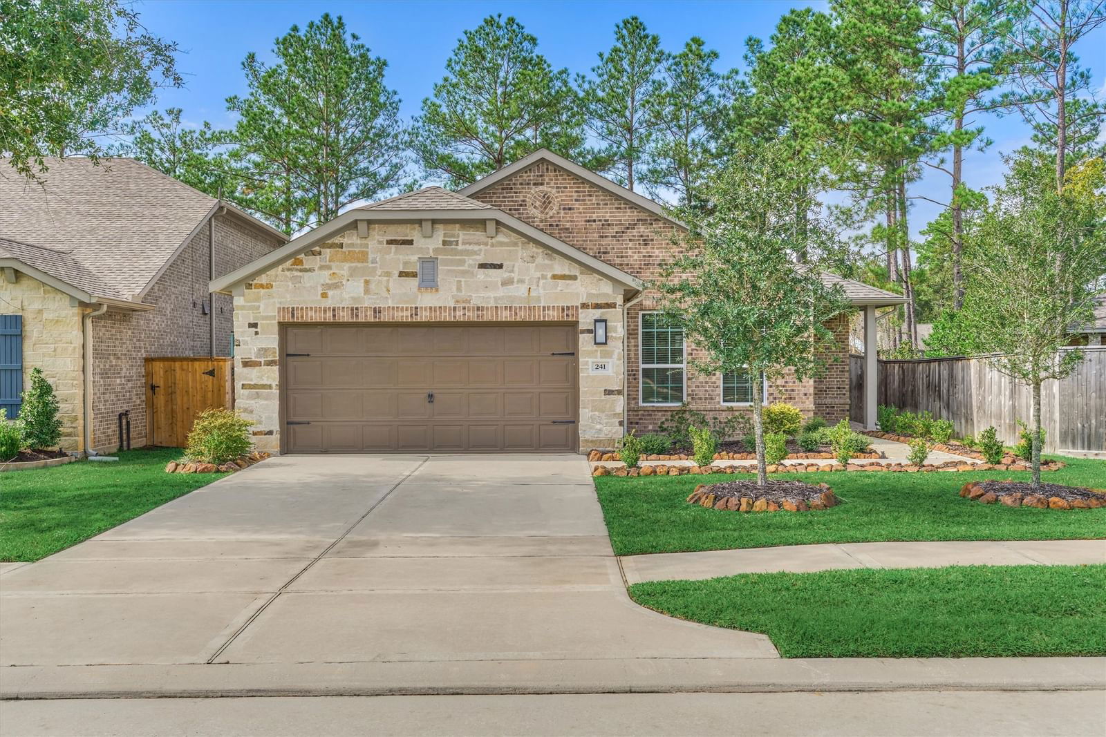 Real estate property located at 241 Stargazer Lily, Montgomery, Bonterra At Woodforest, Montgomery, TX, US