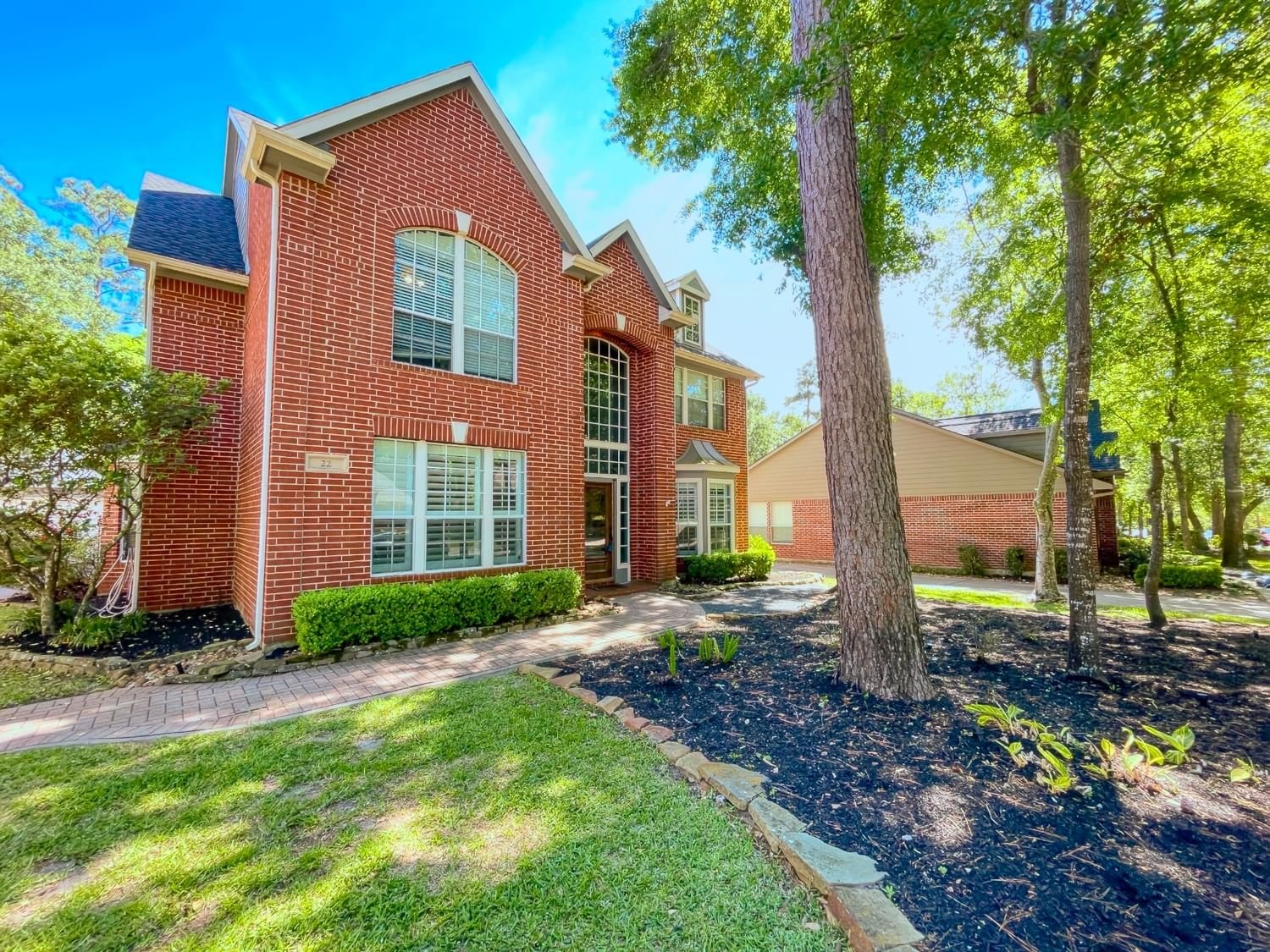 Real estate property located at 22 Bluff Creek, Montgomery, Wdlnds Village Alden Br 73, The Woodlands, TX, US