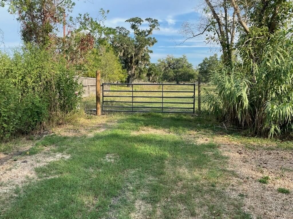 Real estate property located at 24283 County Road 332, Brazoria, none, Sweeny, TX, US