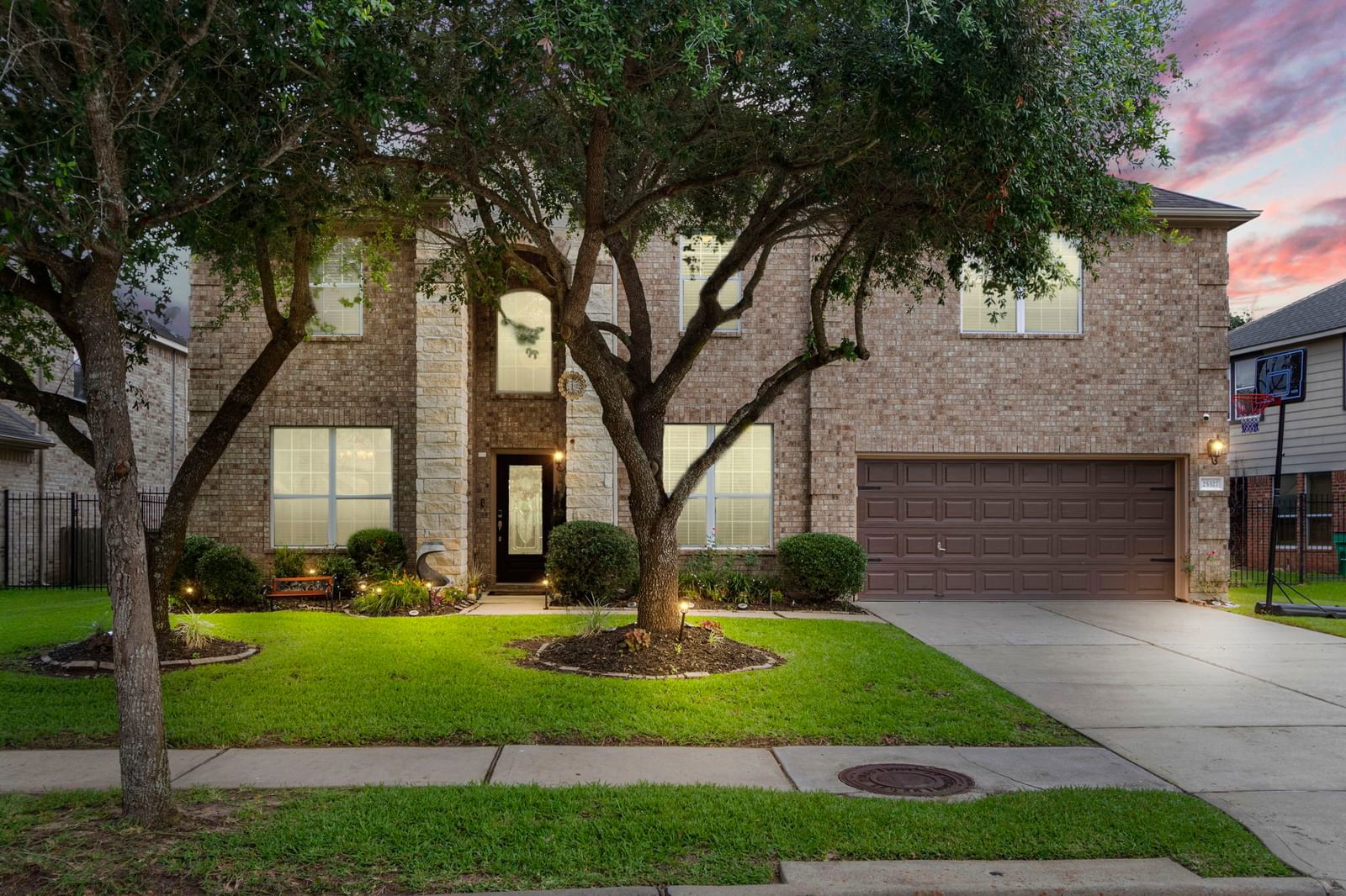 Real estate property located at 25327 Hamden Valley, Fort Bend, Canyon Gate At Westheimer Lakes, Richmond, TX, US