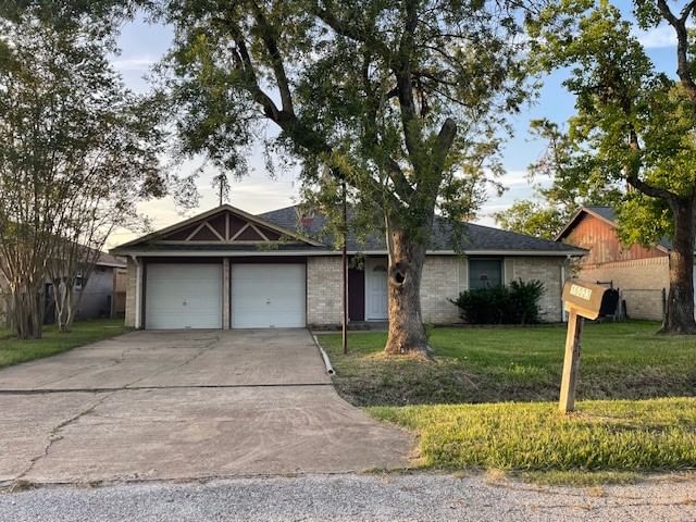 Real estate property located at 16023 Upshire, Harris, Old River Manor Sec 01, Channelview, TX, US