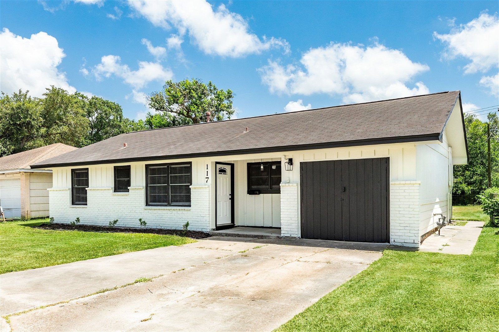 Real estate property located at 117 Pin Oak, Brazoria, Lake Jackson, TX, US
