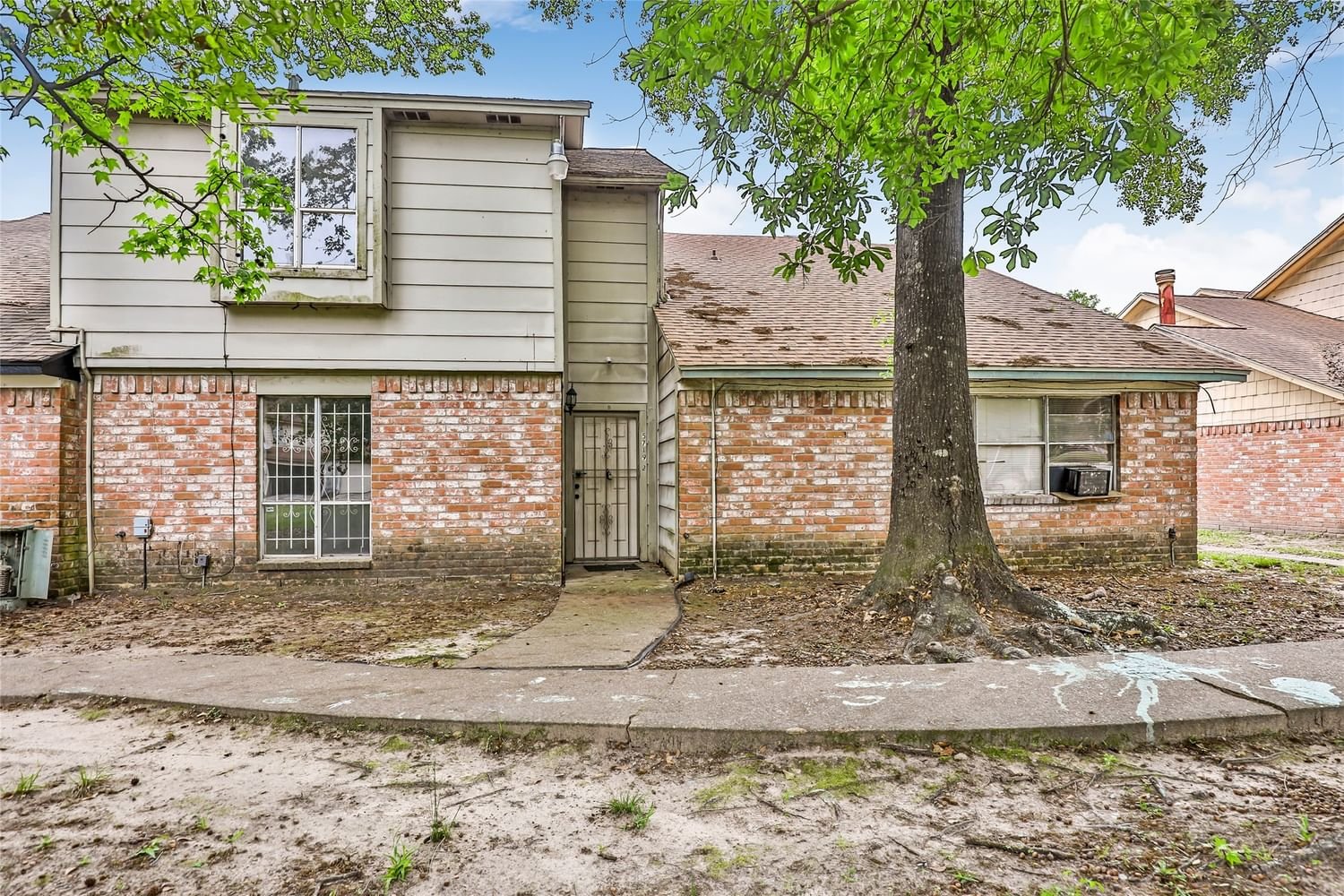 Real estate property located at 5719 Easthampton B, Harris, Pine Village North T/H Sec 03a, Houston, TX, US