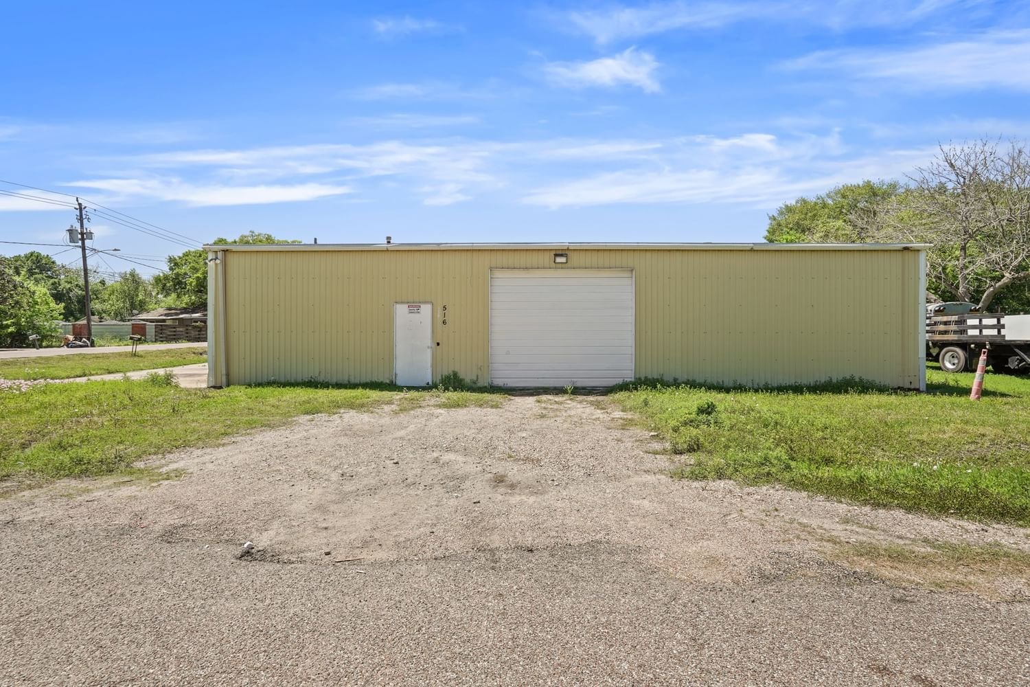 Real estate property located at 516 Cedar Bayou, Harris, J W Singleton, Baytown, TX, US