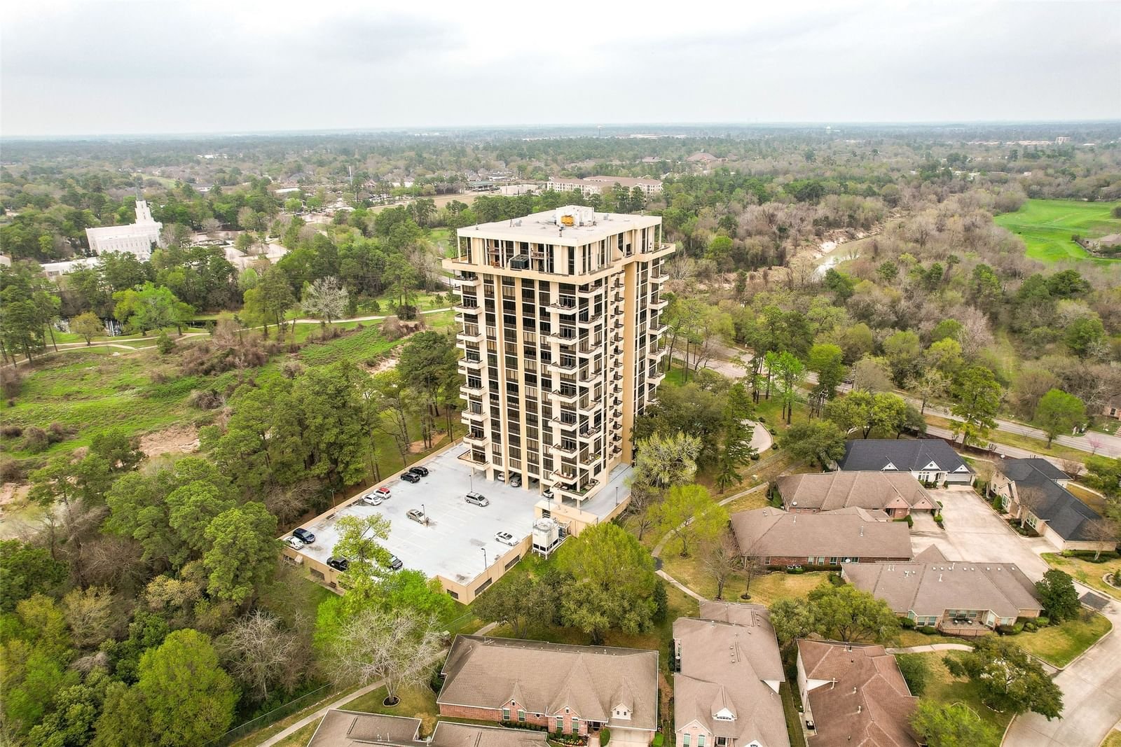 Real estate property located at 14655 Champion Forest Dr #305, Harris, Timber Top Condo, Houston, TX, US