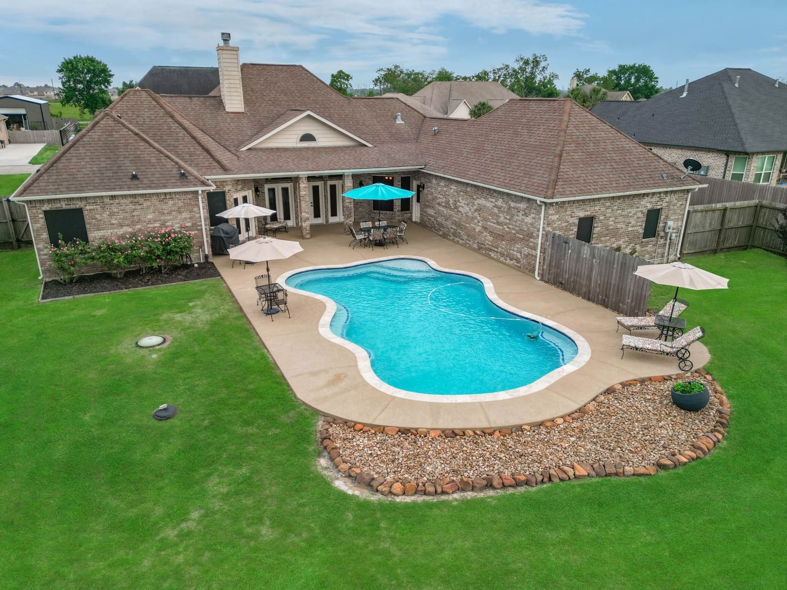 Real estate property located at 11403 Kings Point, Chambers, Cherry Creek Sub, Mont Belvieu, TX, US