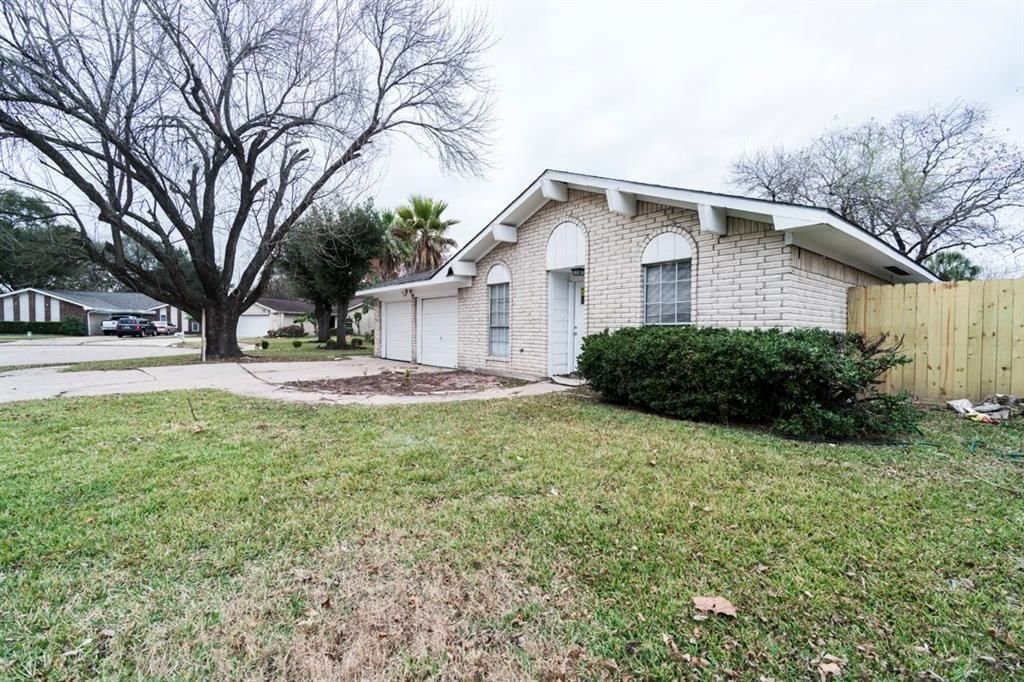 Real estate property located at 16630 Ben Nevis, Harris, Glencairn Sec 03, Houston, TX, US