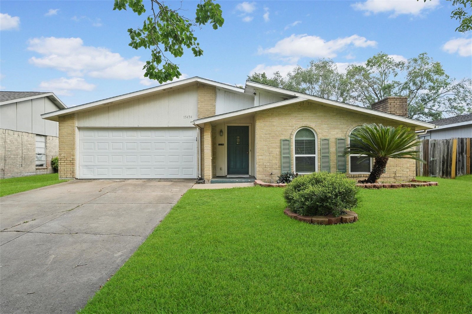 Real estate property located at 15434 Camino Del Sol, Harris, Houston, TX, US