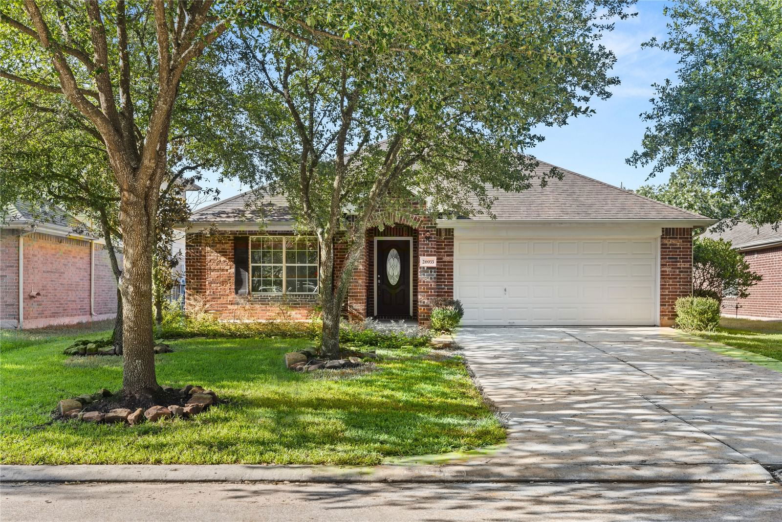 Real estate property located at 26933 Kings Crescent, Harris, Kings Manor Sec 15, Kingwood, TX, US