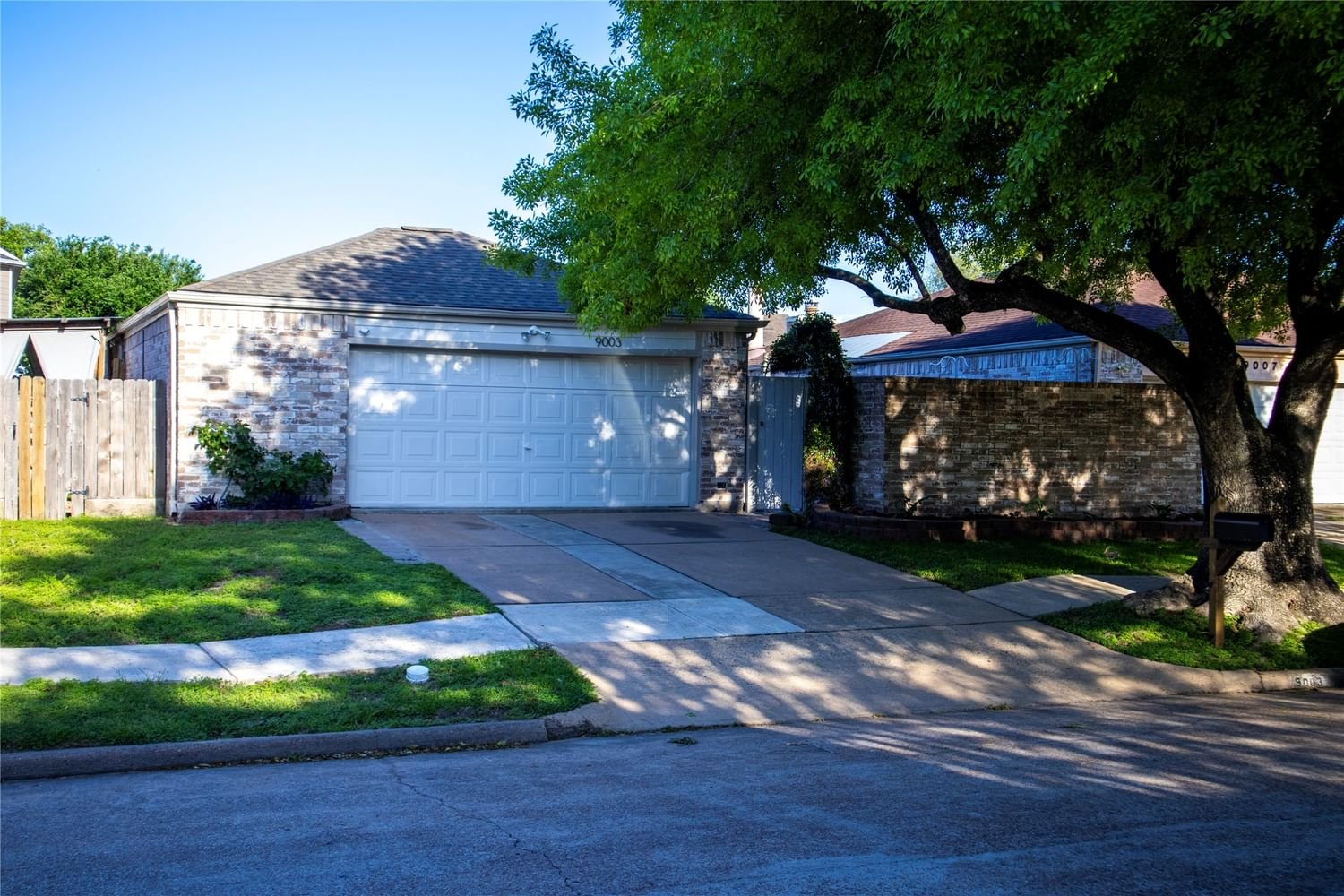 Real estate property located at 9003 Belle Glen, Harris, Kirkwood Country Sec 01 R/P, Houston, TX, US