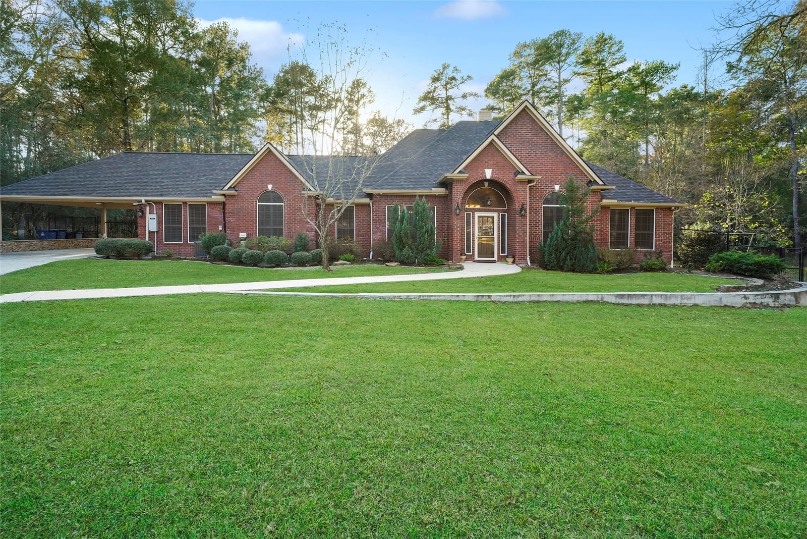 Real estate property located at 76 Lake Forest, Montgomery, Lake Creek Forest 01, Conroe, TX, US