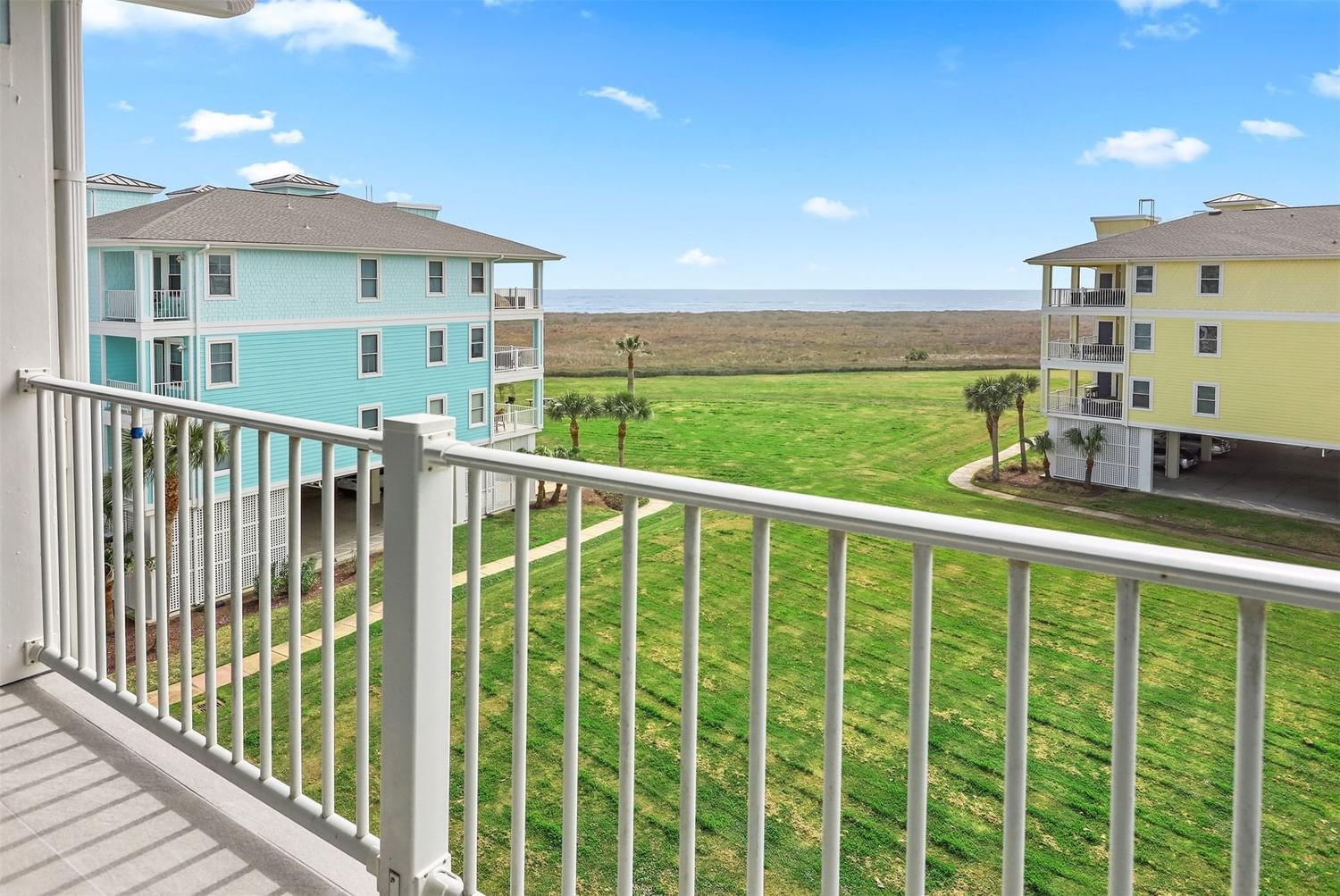 Real estate property located at 4221 Pointe West #303, Galveston, Pointe West, Galveston, TX, US