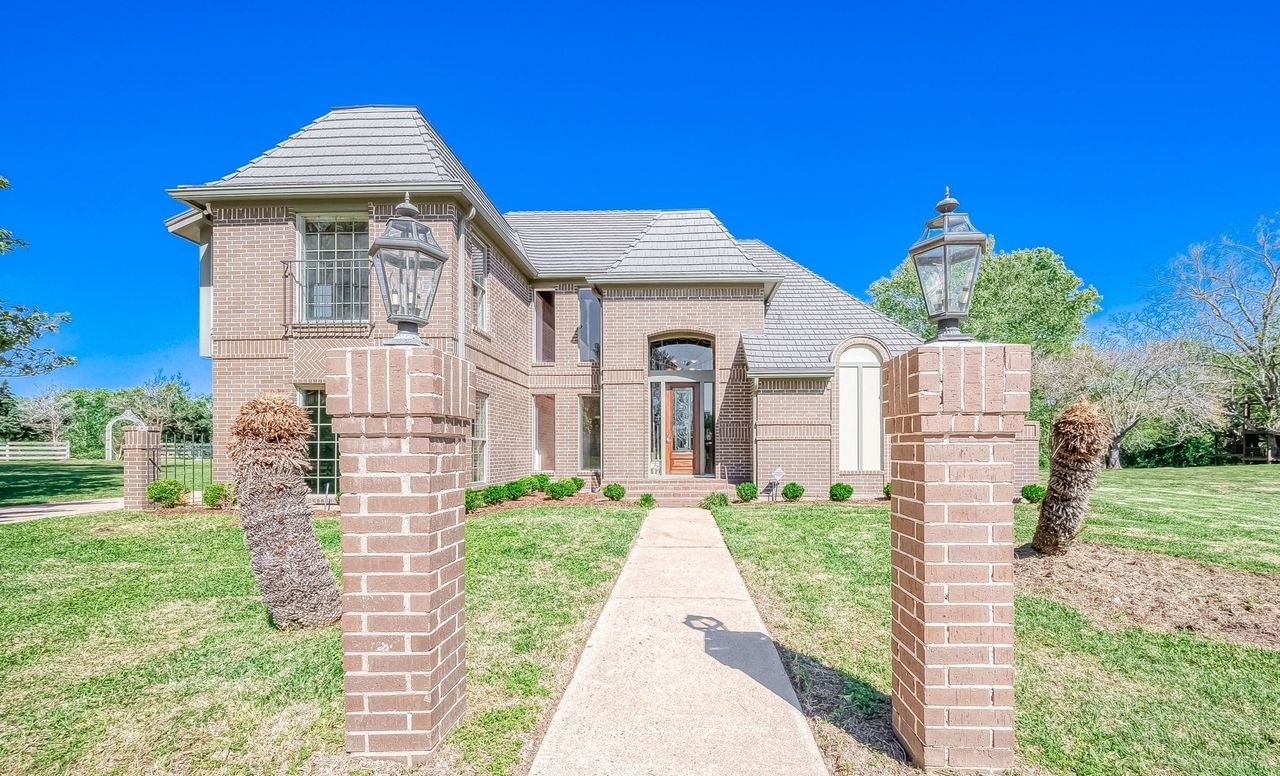 Real estate property located at 2219 Riverview Drive, Fort Bend, Knight & White, Richmond, TX, US