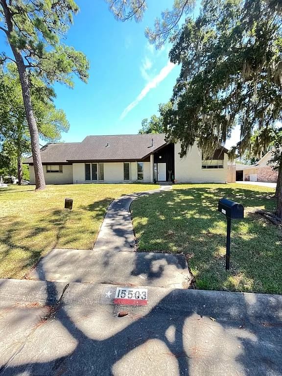 Real estate property located at 15503 Wandering, Harris, Wedgewood Village Sec 01, Friendswood, TX, US