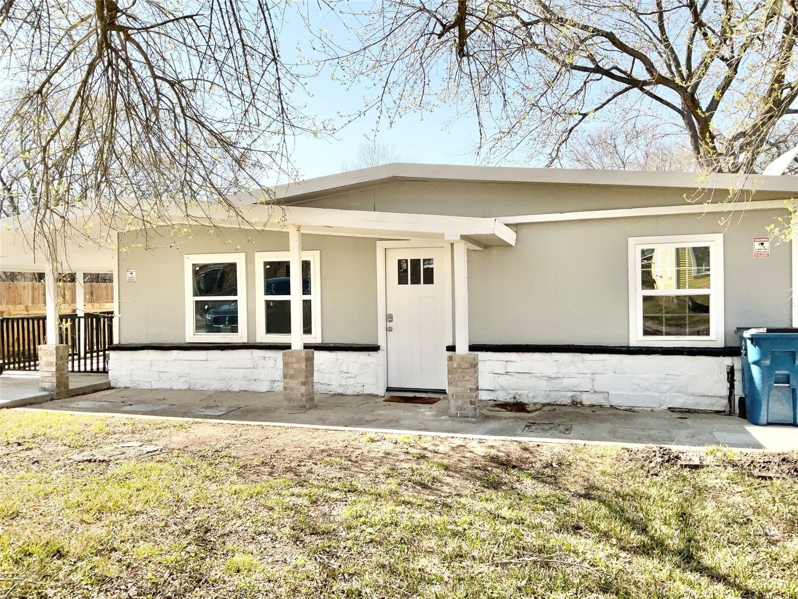 Real estate property located at 541 Circle, Harris, Beach Park, La Porte, TX, US