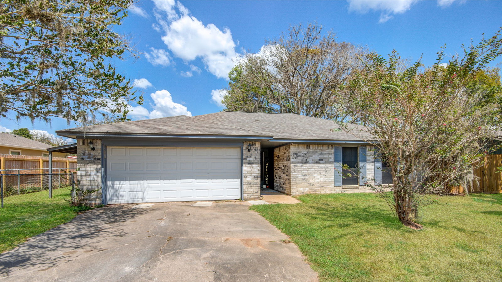 Real estate property located at 526 Tall Timber, Brazoria, West Columbia, TX, US