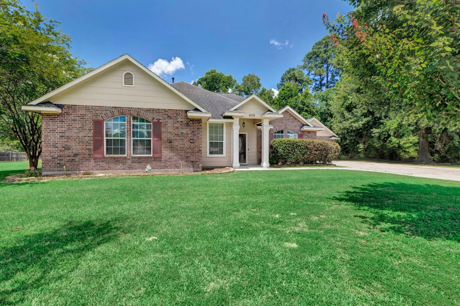 Real estate property located at 409 Mildred, Liberty, Tanglewood, Cleveland, TX, US