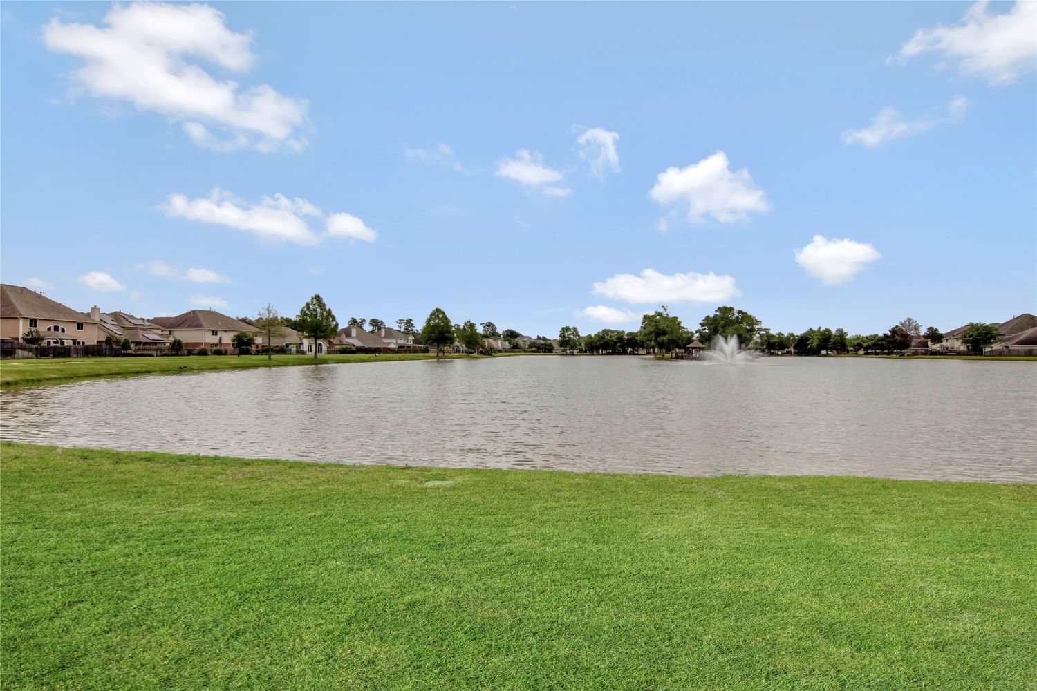 Real estate property located at 22627 Miramar Crest, Harris, Miramar Lake Sec 01, Tomball, TX, US