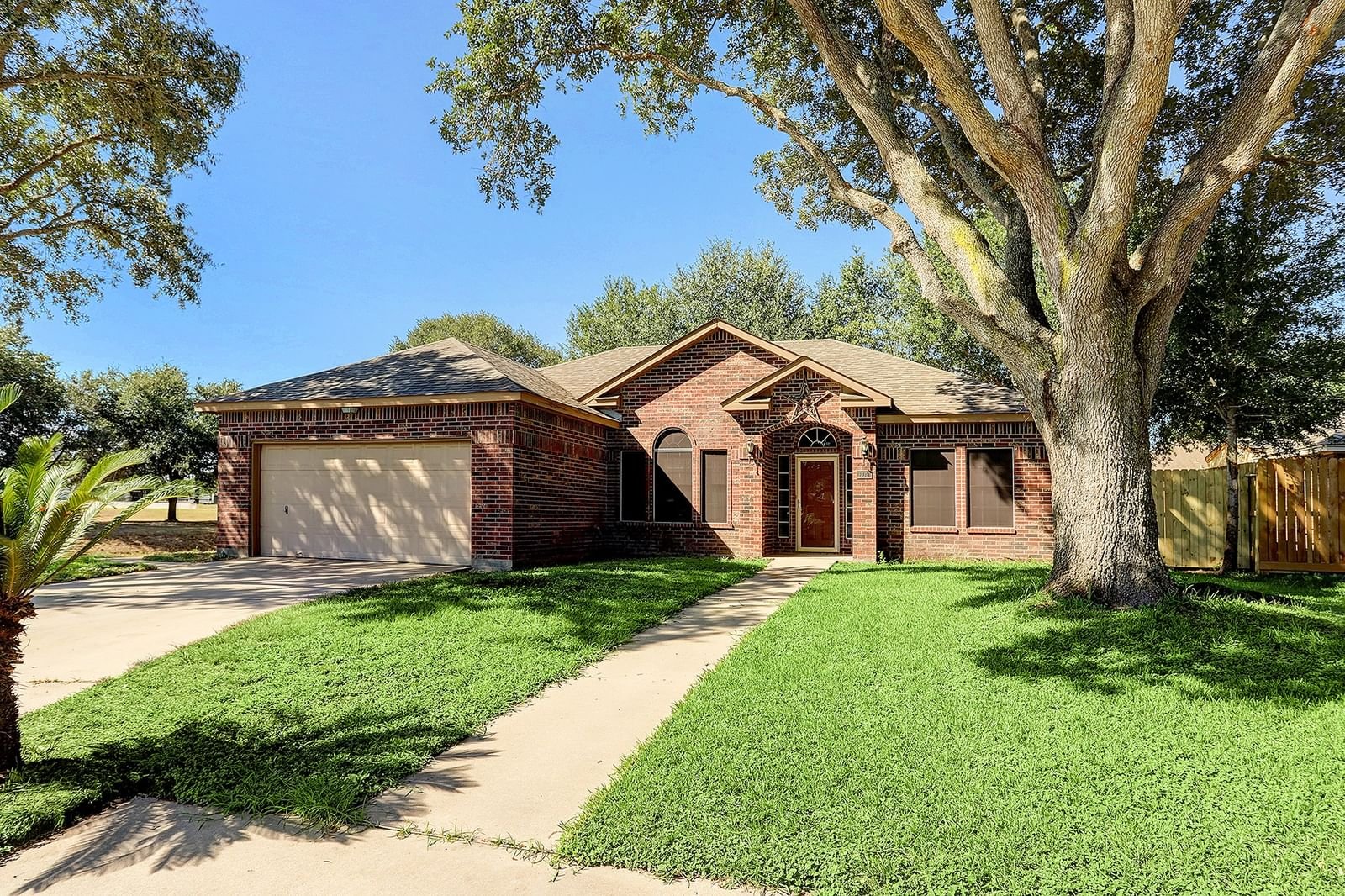 Real estate property located at 609 Shadowlake, Austin, Westview Shadows, Sealy, TX, US