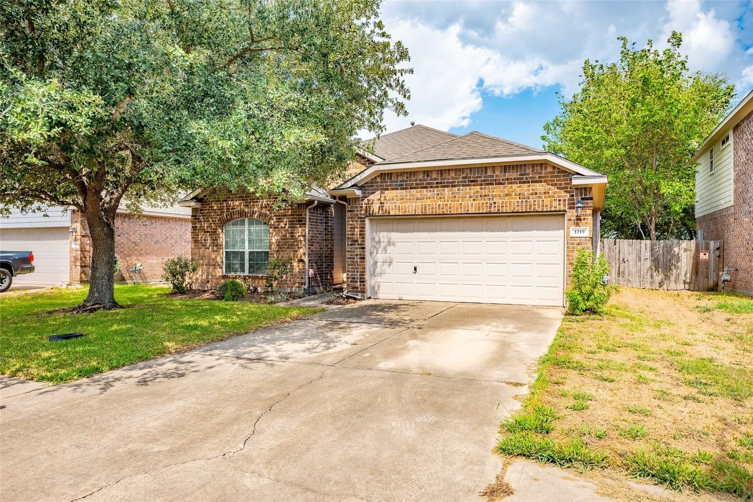 Real estate property located at 1719 Highlands, Harris, Highlands Xing, Highlands, TX, US