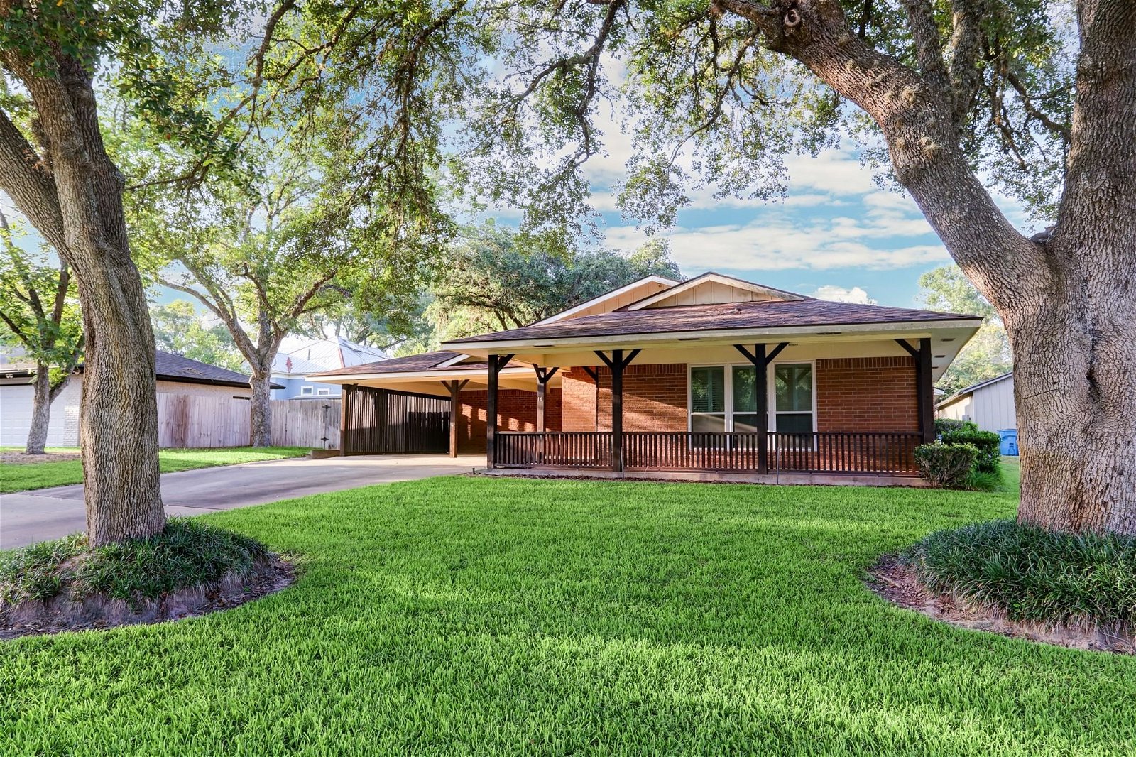 Real estate property located at 16 Hacienda, Austin, Bellville, TX, US