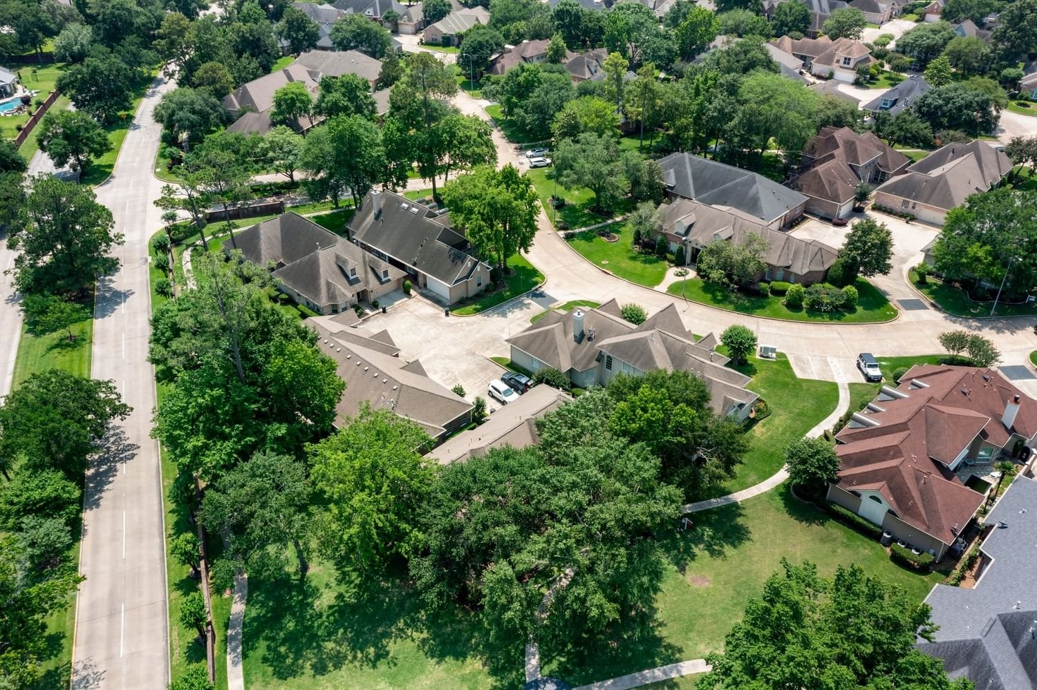 Real estate property located at 20 Villa Bend, Harris, Champion Forest, Houston, TX, US