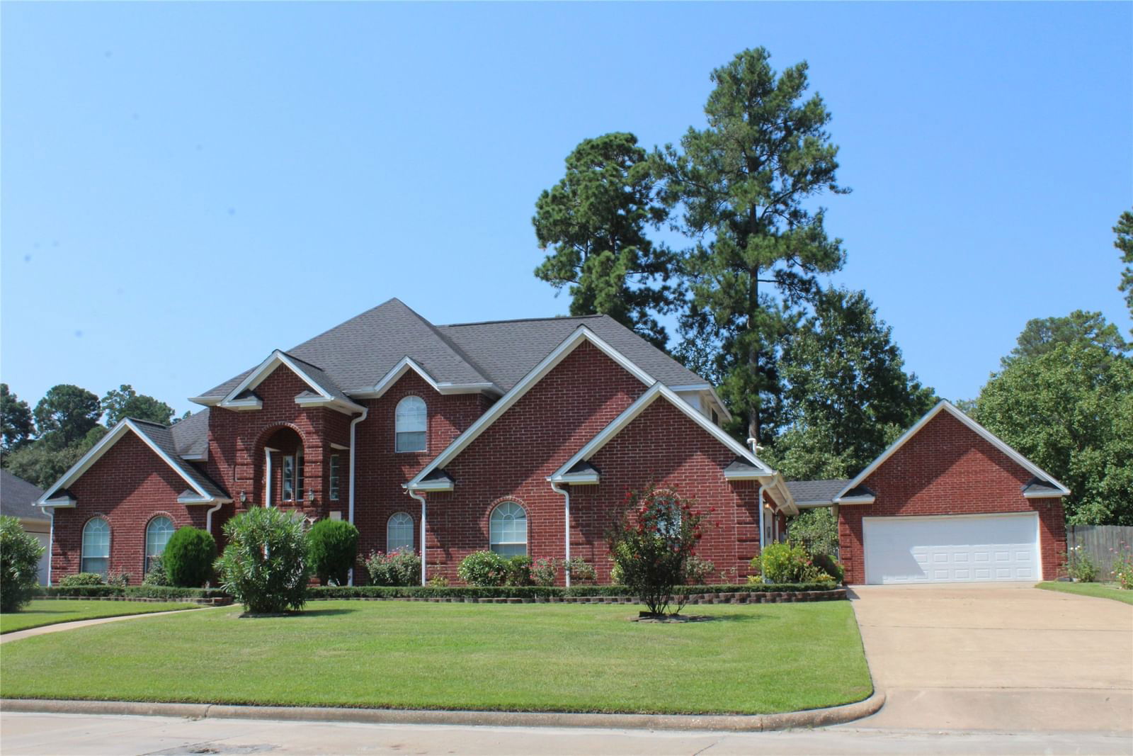 Real estate property located at 3811 Champions, Angelina, Crown Colony Sec Viii-B, Lufkin, TX, US