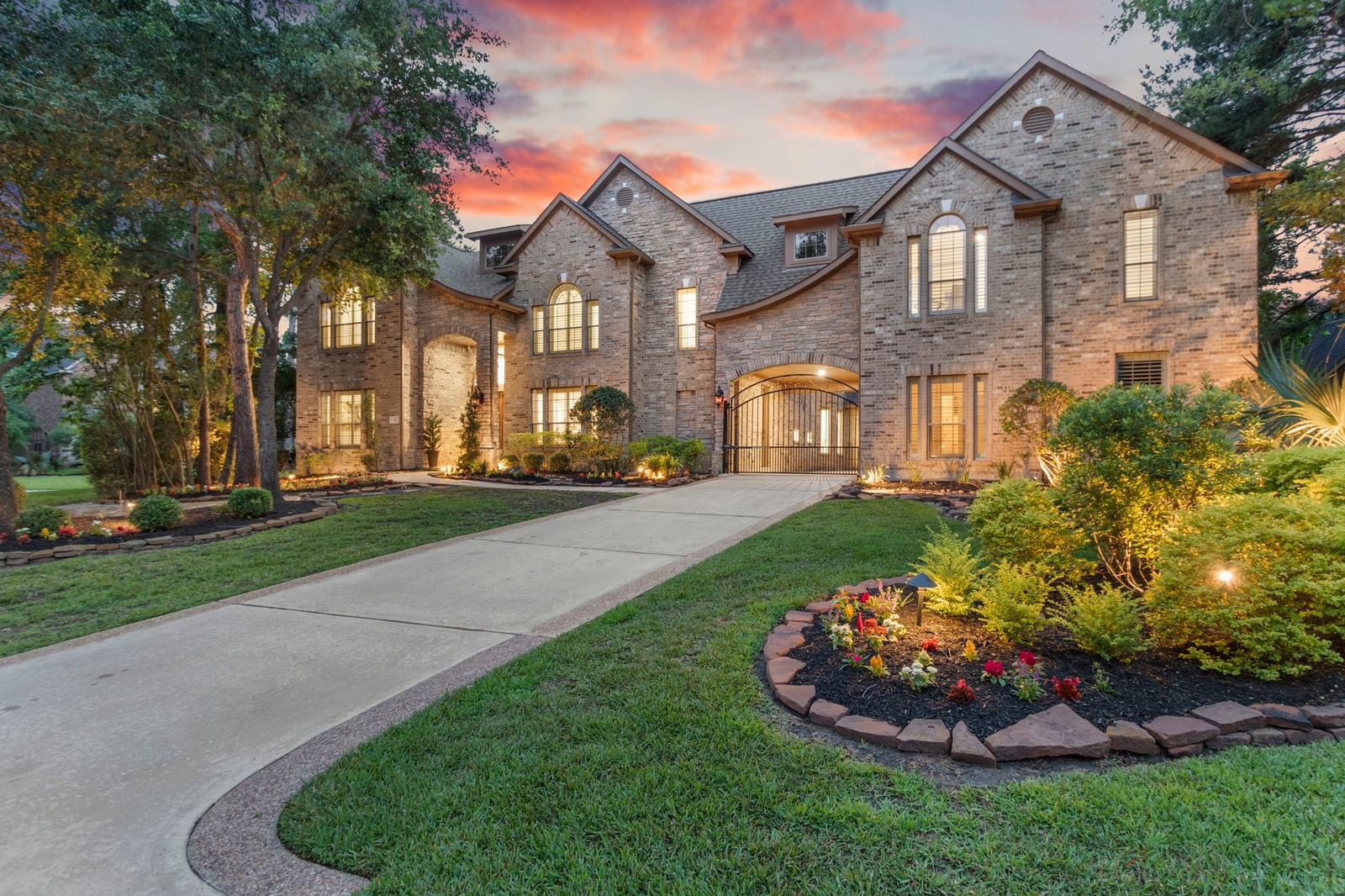 Real estate property located at 15 Veilwood, Montgomery, Woodlands Village Sterling Ridge, The Woodlands, TX, US