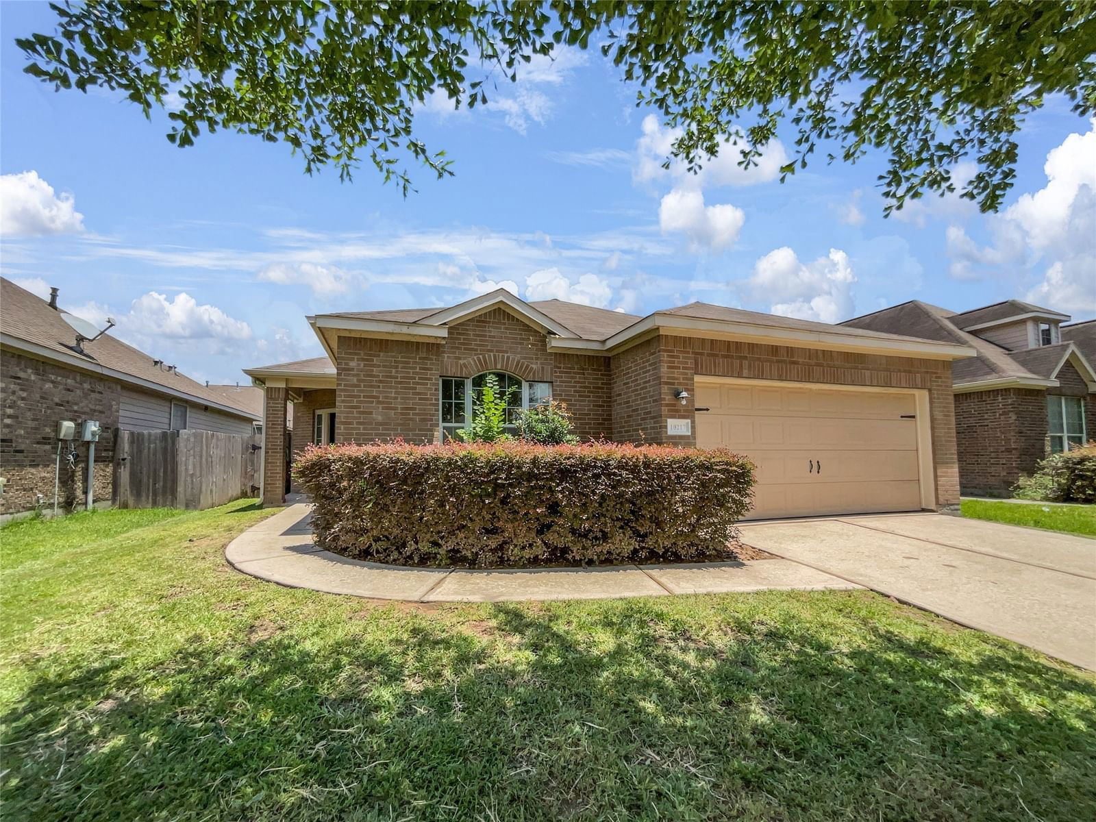 Real estate property located at 10217 Wood Fern, Montgomery, Chateau Woods, Conroe, TX, US