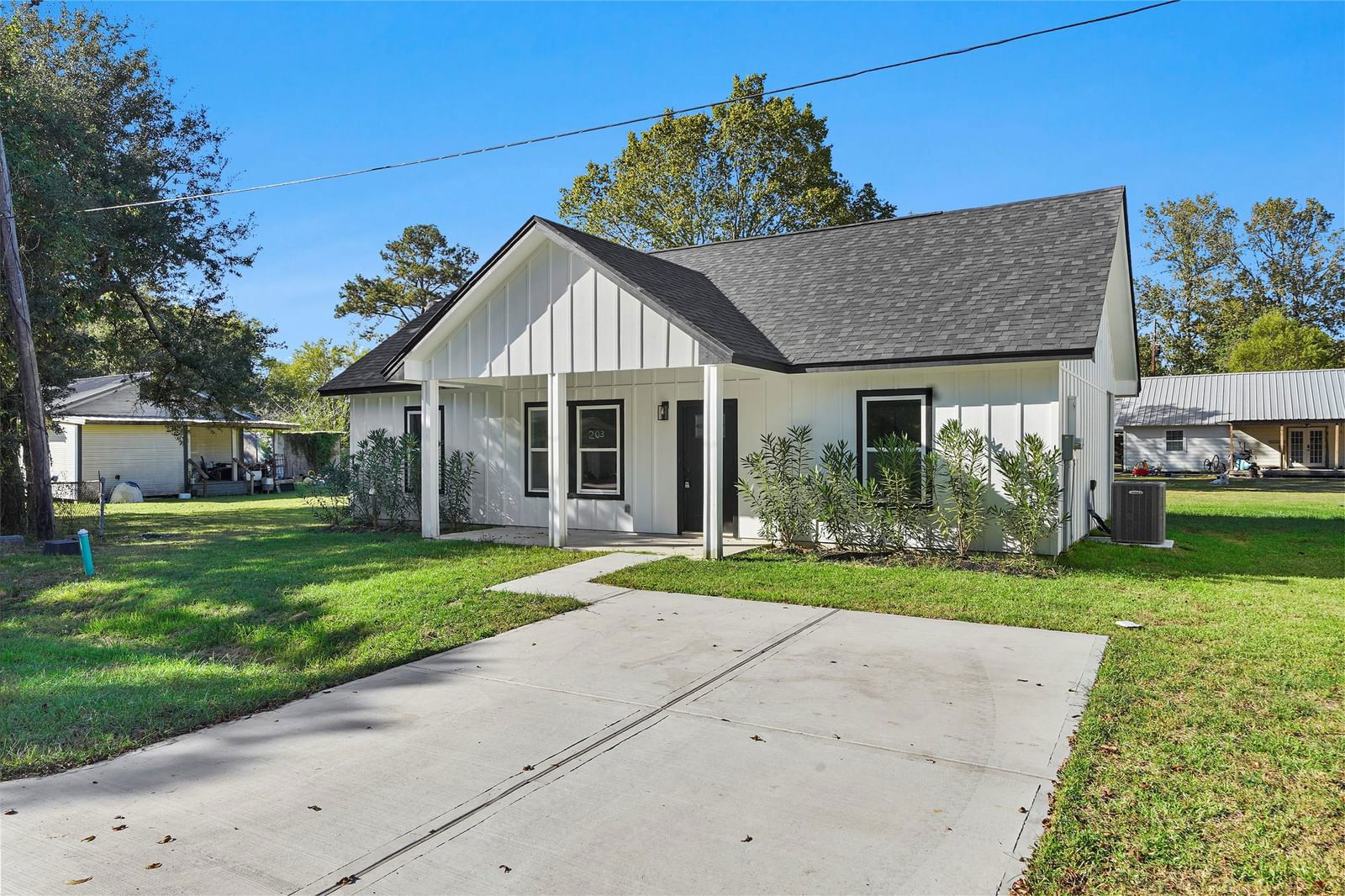 Real estate property located at 205 Spruce, Liberty, NA, Daisetta, TX, US