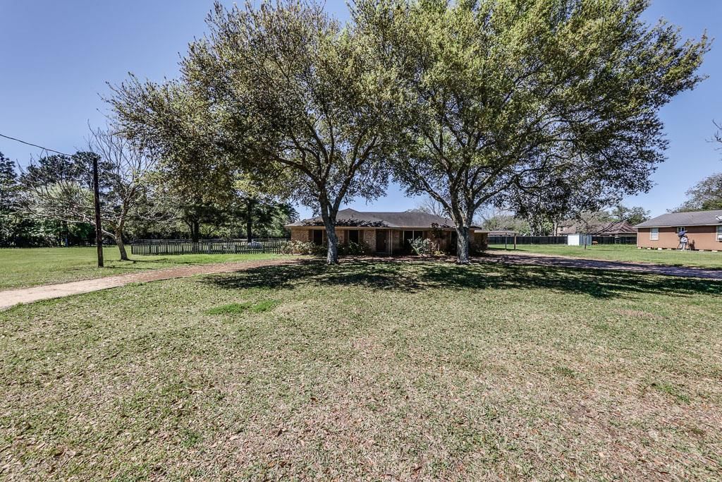 Real estate property located at 24591 Stuebner Airline, Harris, J MILLER, Tomball, TX, US