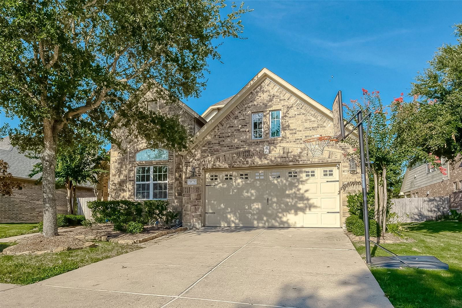 Real estate property located at 2219 Ascot, Fort Bend, Telfair Sec 28, Sugar Land, TX, US