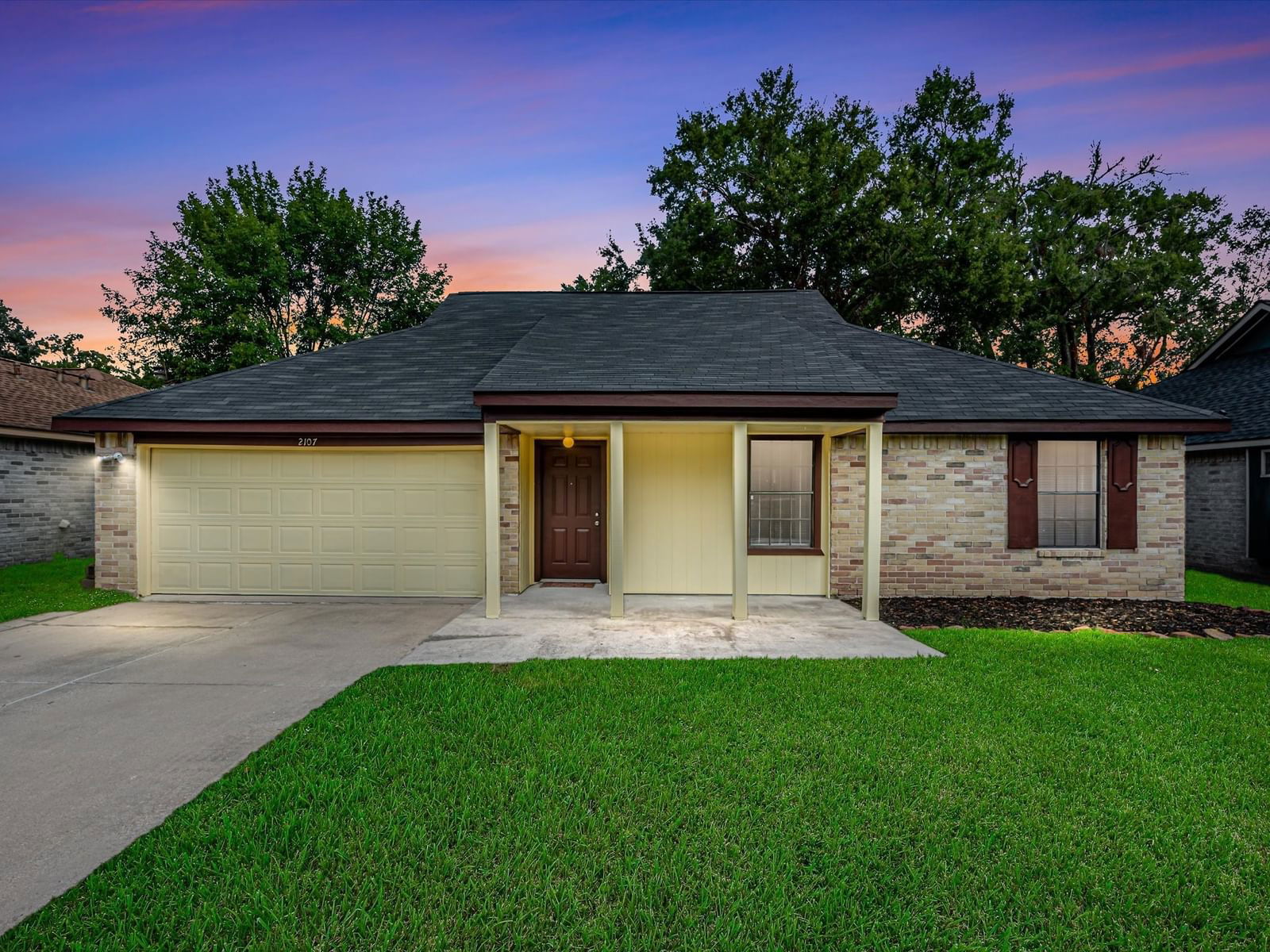 Real estate property located at 2107 Creston, Montgomery, Imperial Oaks, Spring, TX, US